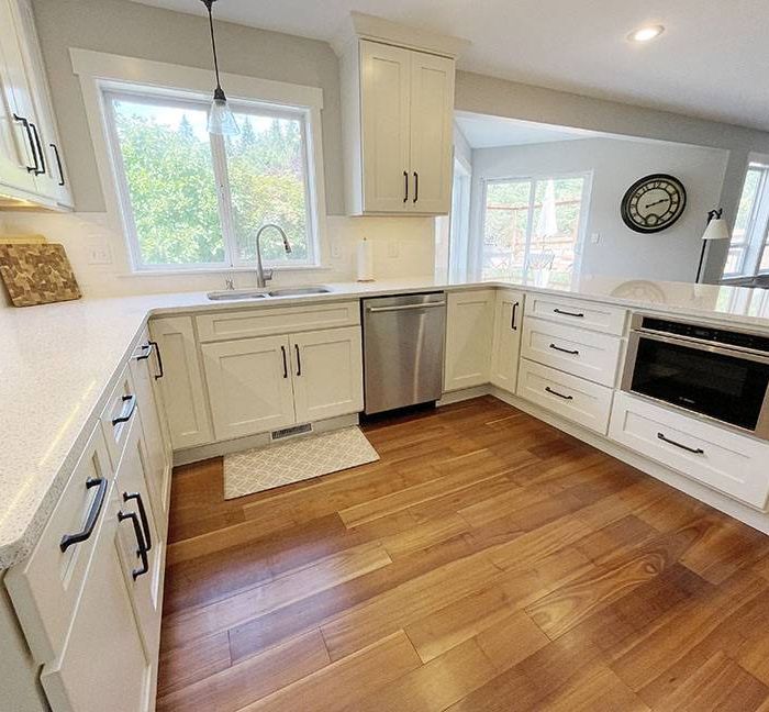 Kitchen Remodel with Ceiling Height Cabinets, Under Cabinet lighting & New Flooring